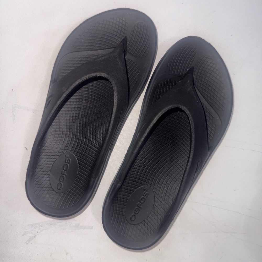 OOFOS Ooriginal Recovery Sandal Thong Flip Flops Black Women's 7 Men 5 EU 38